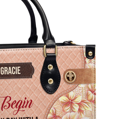 Begin Each Day With A Grateful Heart - Personalized Leather Handbag GMJSLB200105