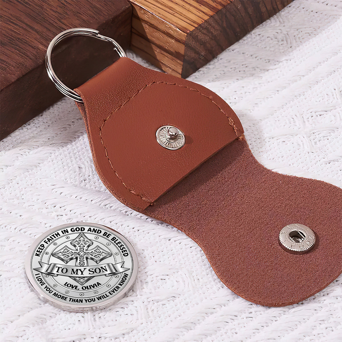 Keep Faith In God - Personalized Pocket Hug